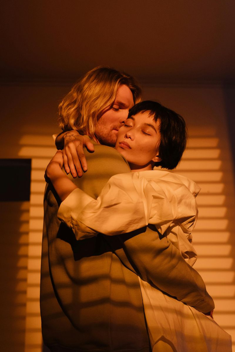 13 Signs You're Dating Someone Emotionally Mature