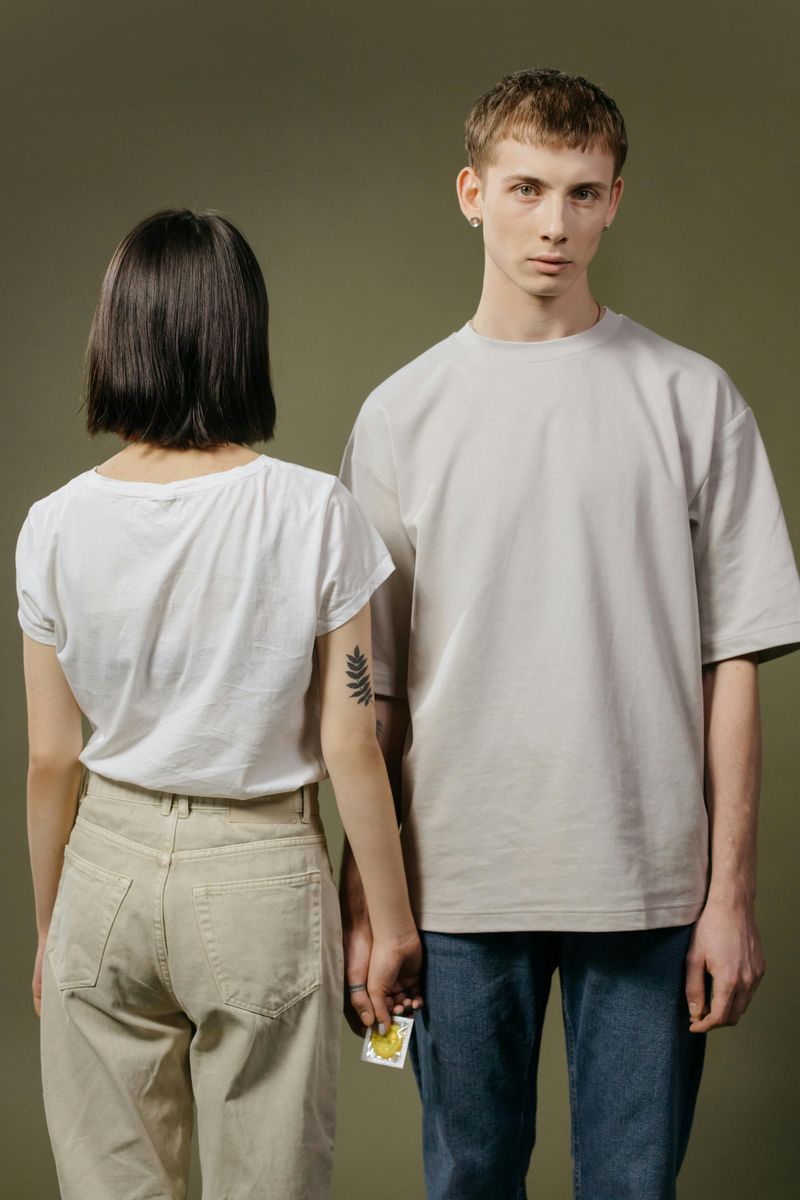 12 Signs You’re in a Relationship That’s Holding You Back