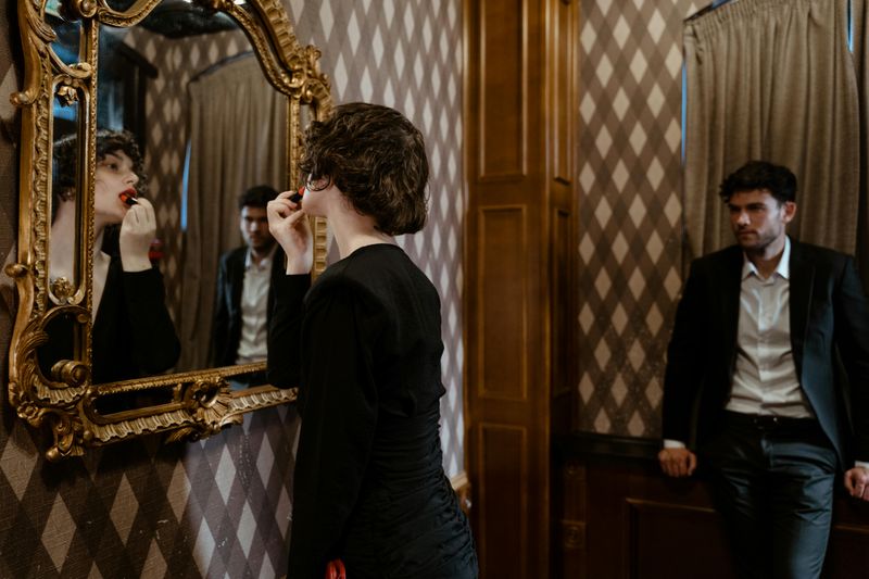 10 Ways to Tell If You're a High-Maintenance Partner