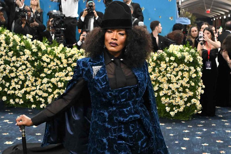 Angela Bassett