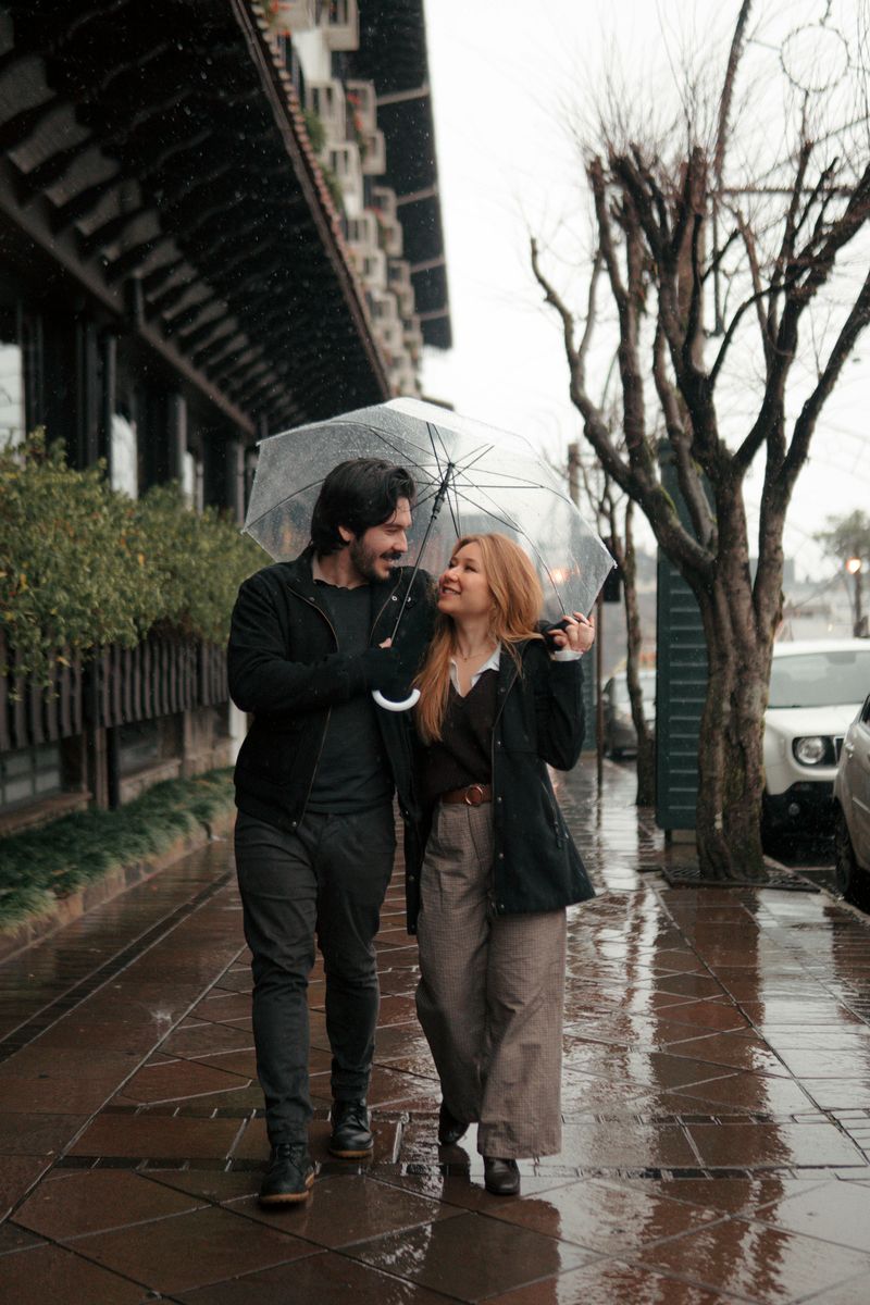 8 Clues You're the Only One in His Heart