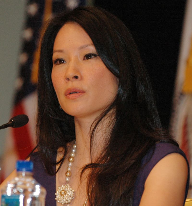 Lucy Liu - 5'3