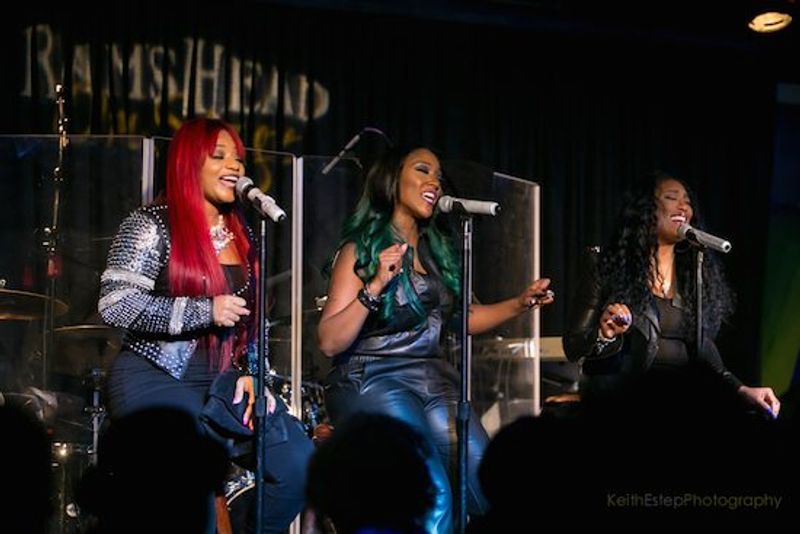 SWV (Sisters With Voices)