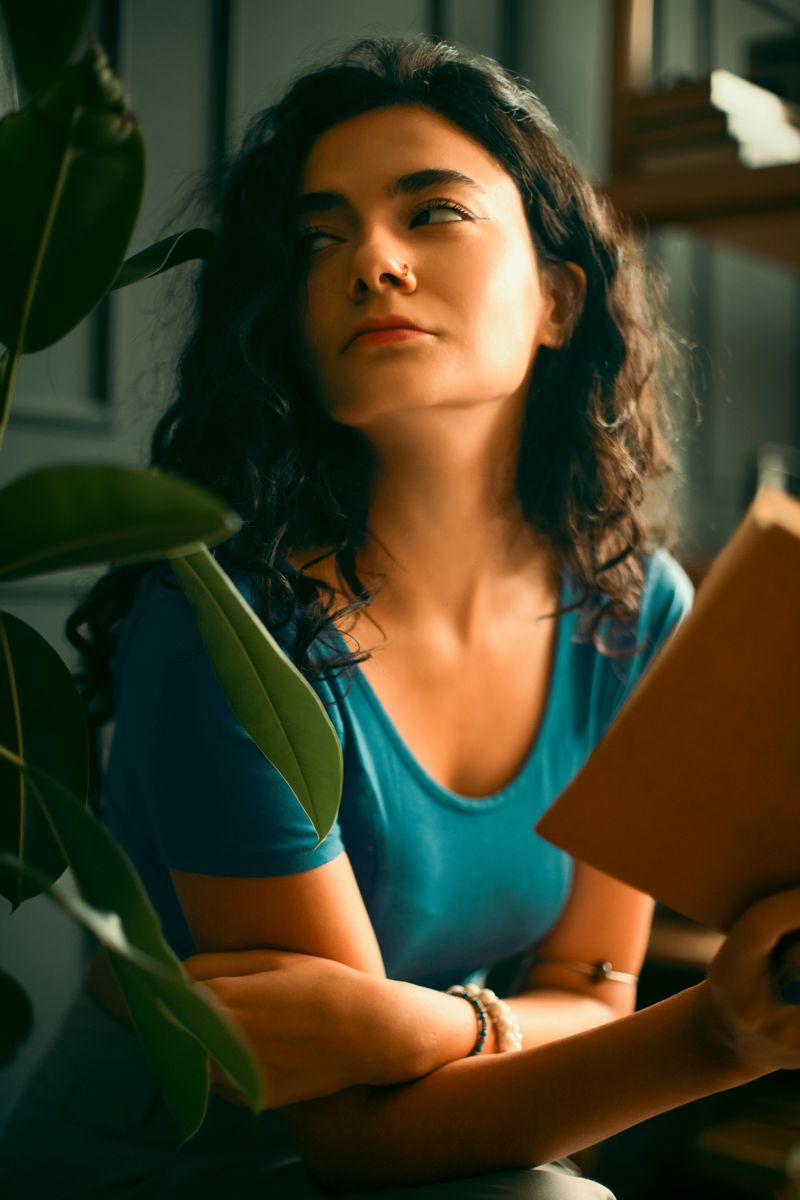 Mentally Narrating Your Own Life