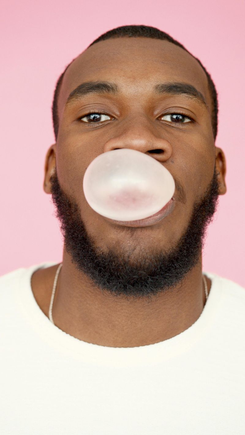 Chewing Gum Aggressively