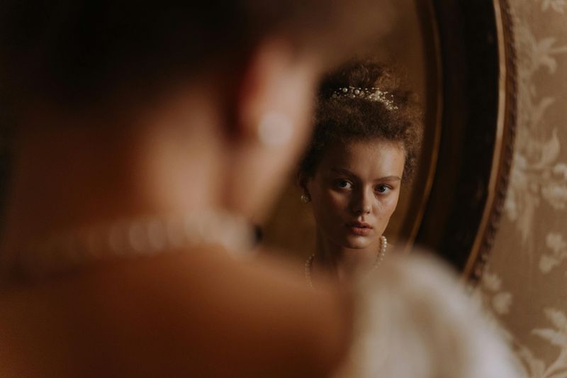 8 Signs You're More Self-Aware Than People Around You