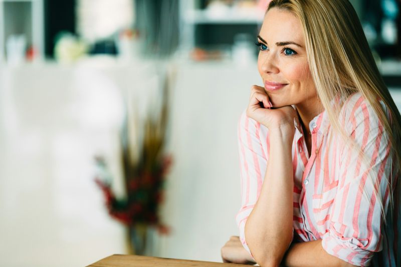 How to Tell if She Wants You Back: 12 Key Signs