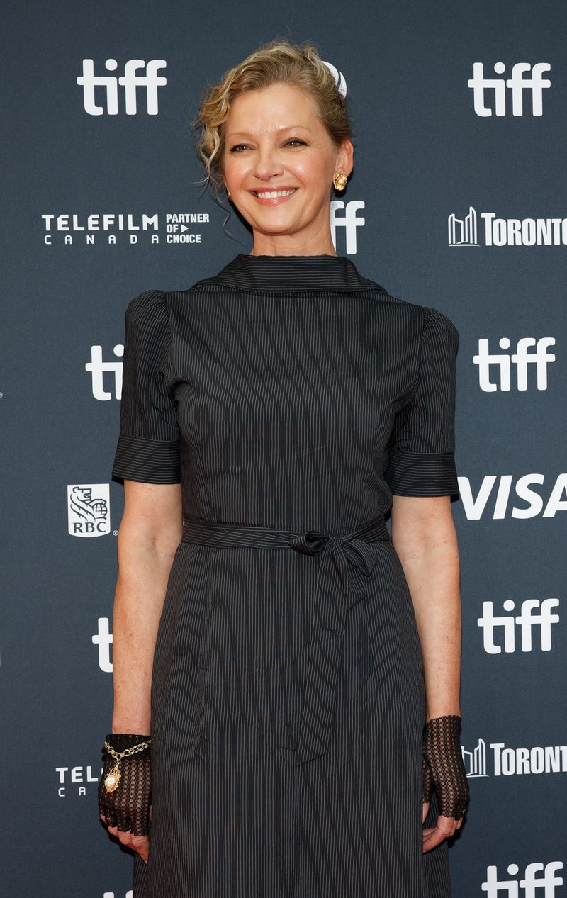 Gretchen Mol's Magazine Cover Curse
