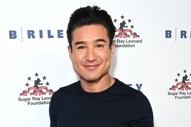 Mario Lopez & Ali Landry – Marriage annulled after 2 weeks in 2004