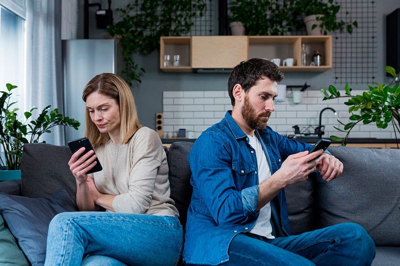 Marriage Experts Reveal 18 Subtle Cues Your Relationship Is Falling Apart