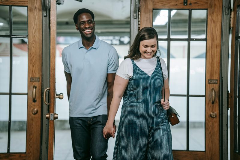 7 Smart Ways to Make Cross-Cultural Love Work