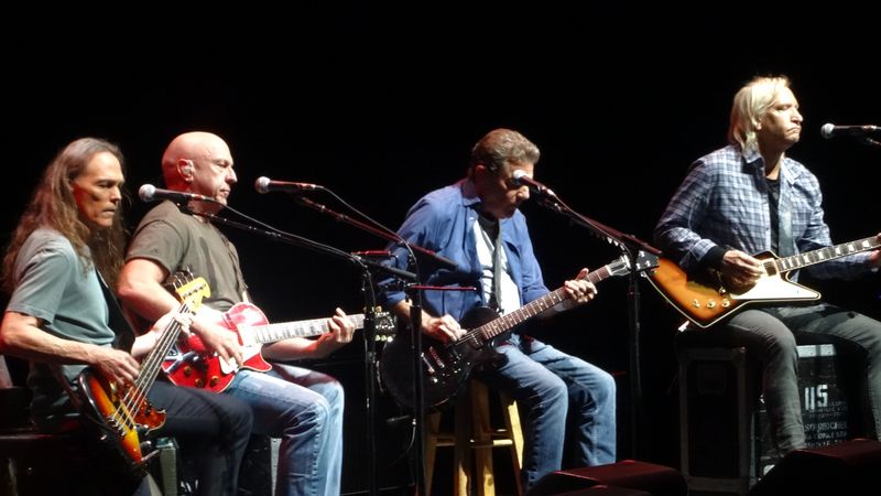 Hotel California – Eagles