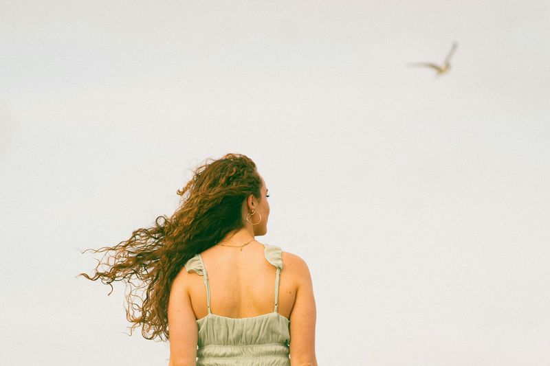 9 Signs You're Emotionally Unavailable and Practical Ways to Improve