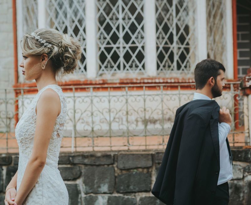 12 Signs Your Partner Didn't Marry You for Love