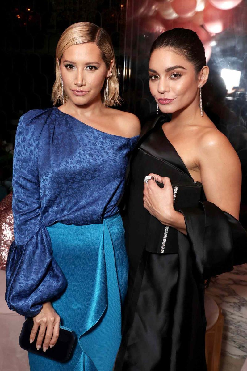 Vanessa Hudgens and Ashley Tisdale