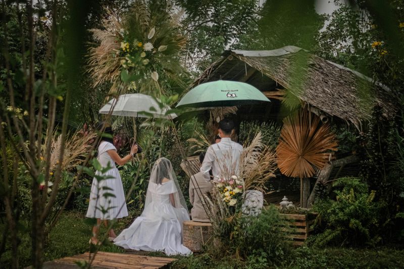 Smaller & More Intimate Weddings (Micro-Weddings)