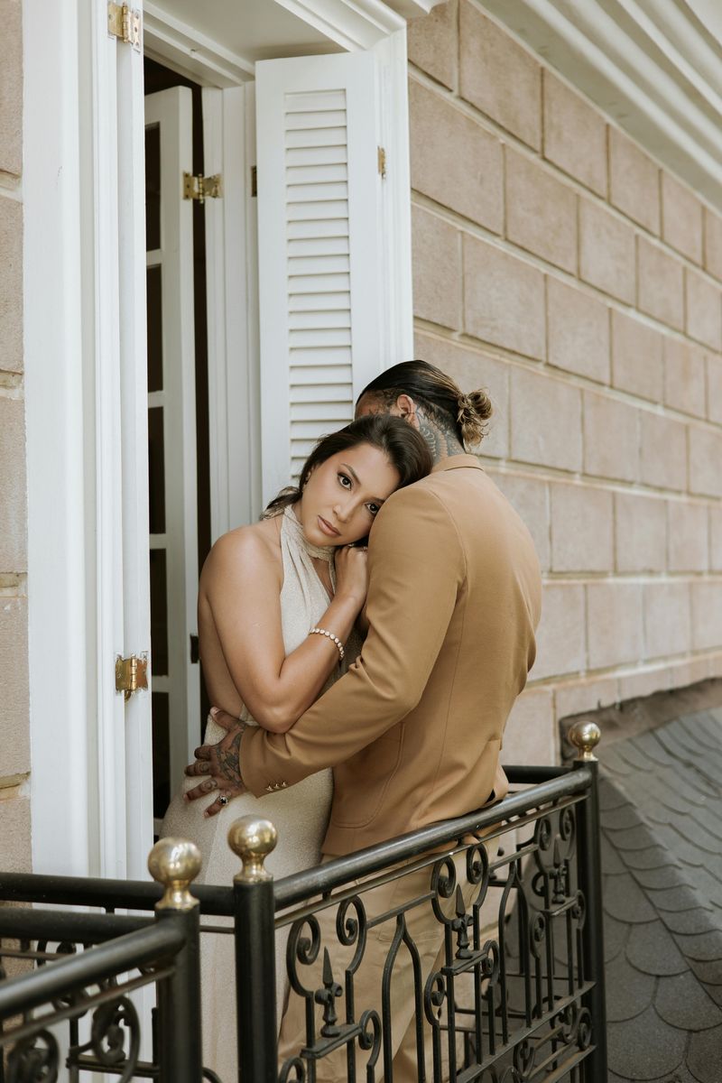 11 Surprising Signs He's Secretly Scared of Losing You