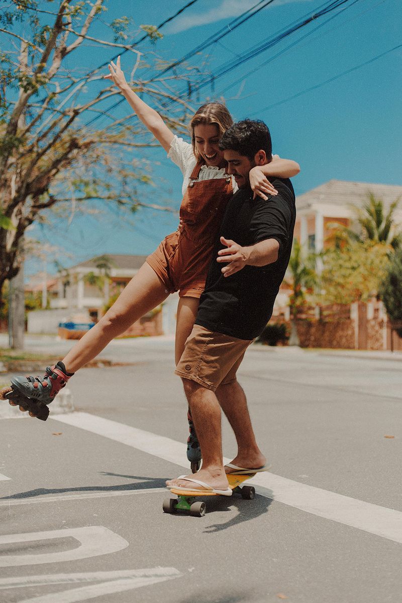 12 Easy Ways to Be a Girlfriend He'll Never Want to Lose