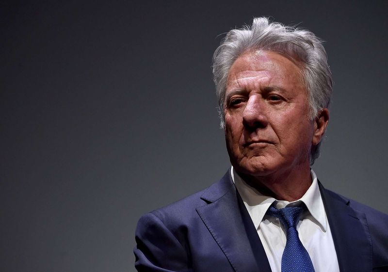 Dustin Hoffman – 5’6”