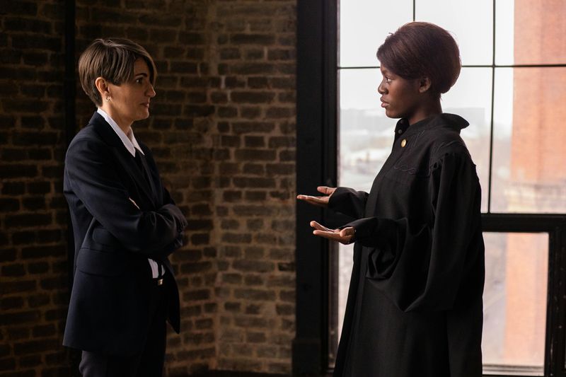 Crossing Your Arms During Conversations