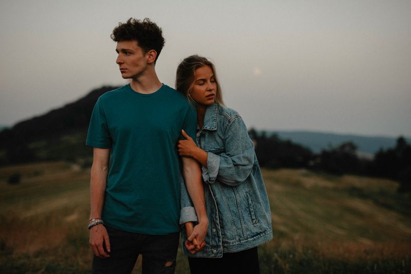 11 Psychological Reasons You Can't Let Them Go
