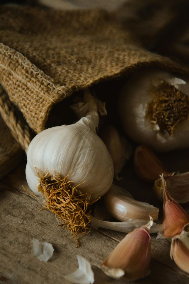 Using old garlic (or storing it wrong)
