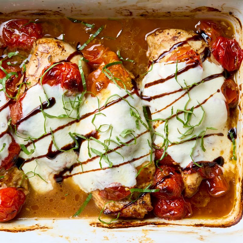 5-Ingredient Caprese Chicken Bake
