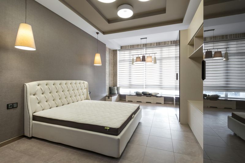 Saggy Pillows and Ancient Mattresses