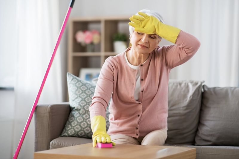 Declutter & Minimize Dust