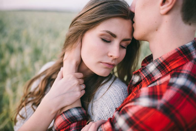10 Things People With Secure Attachment Do Differently in Love