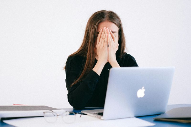 13 Common Office Phrases That Can Weaken Your Professional Image