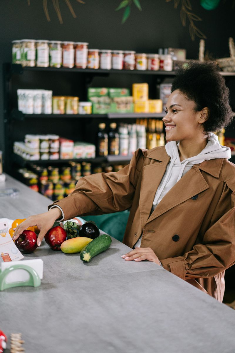 Shop with a Full Stomach