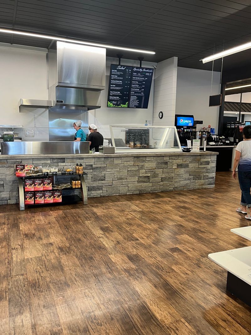Fresh Sandwiches Worth the Detour