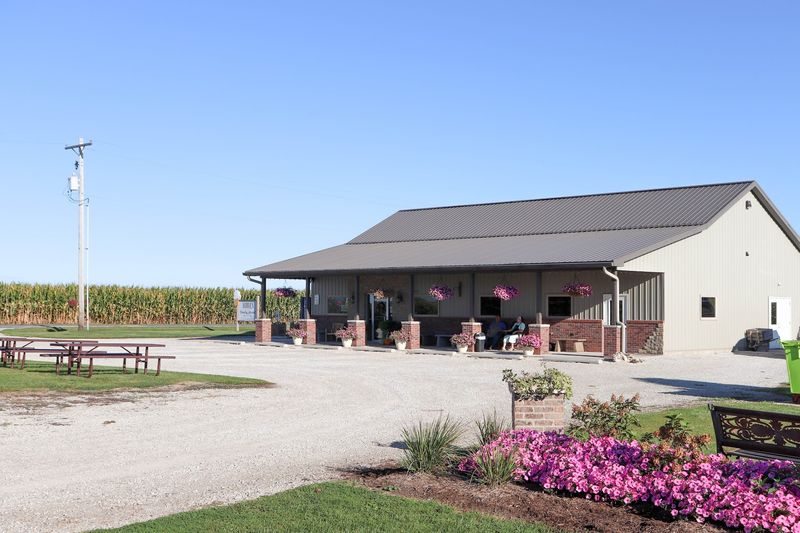 Yoder's Country Market, Roanoke, IL