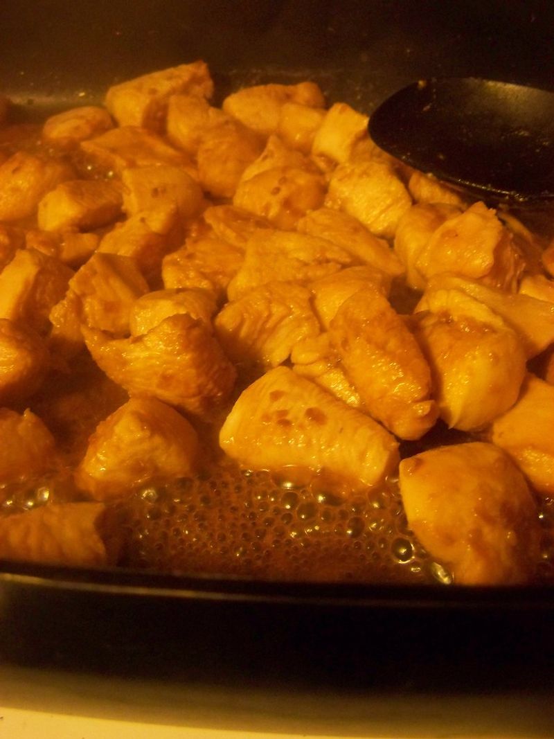 12 healthier snacks that dogs love and experts recommend 6 Plain cooked chicken