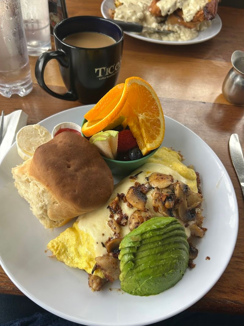 Word of Mouth Bistro — Salem