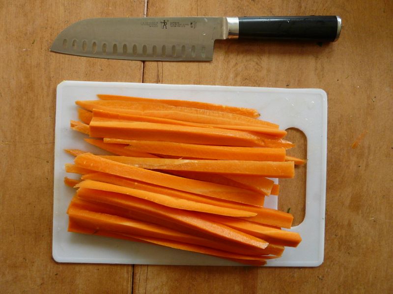 12 healthier snacks that dogs love and experts recommend 2 Carrot sticks