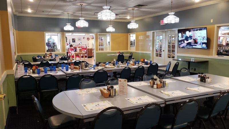 Room for Big Groups and Picky Eaters