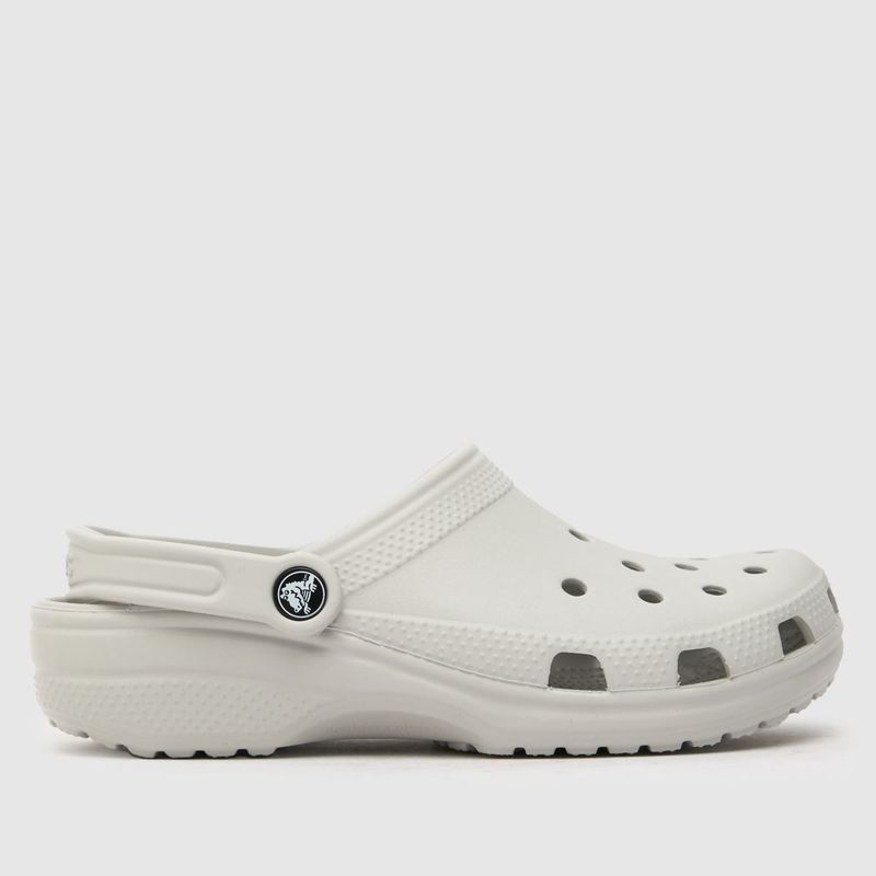 Stop Playing Footsie With Germs—10 Best Shower Shoes for Clean Freaks Everywhere