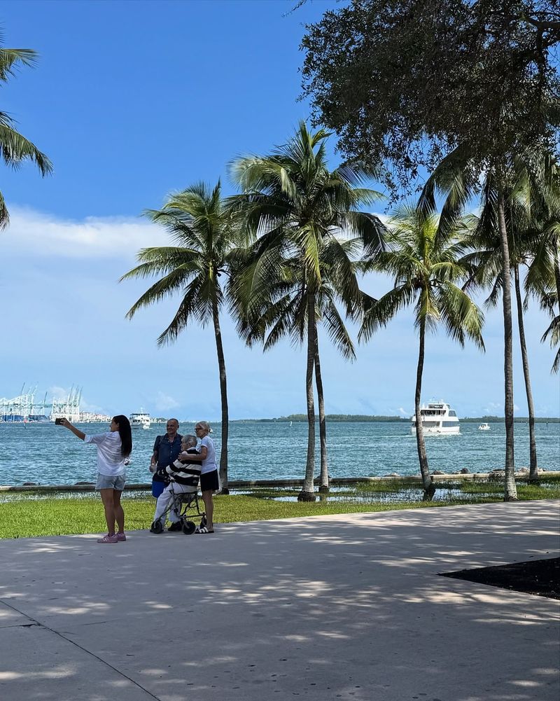 Visit Bayfront Park (Miami)
