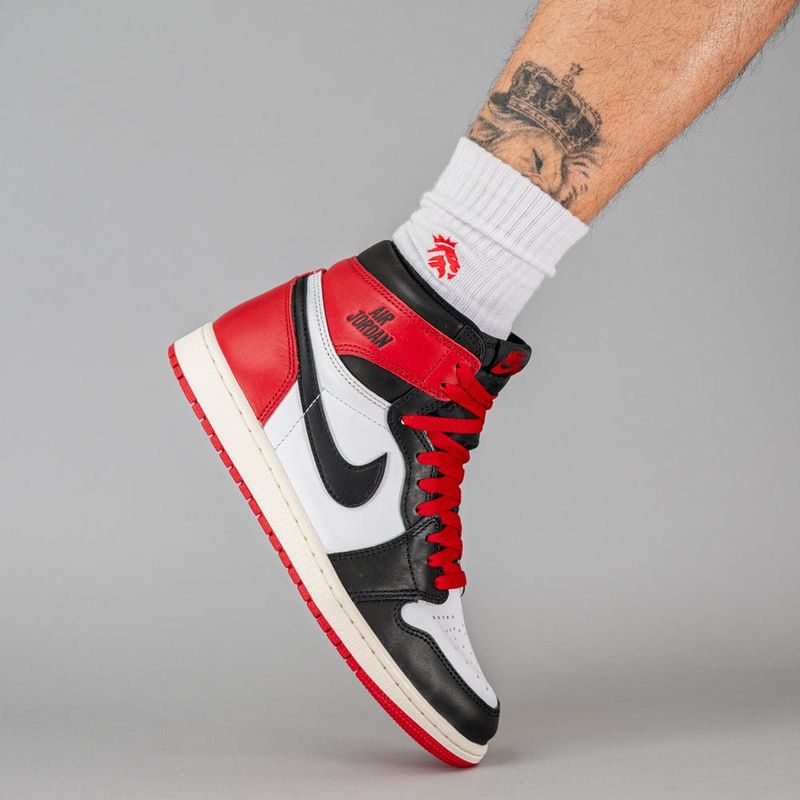 Air Jordan 1 High OG 'Black Toe Reimagined'