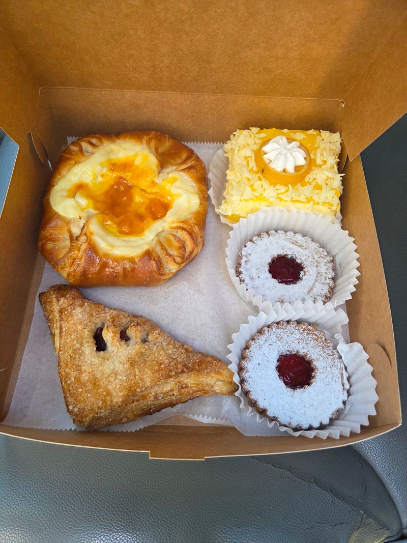 Yalaha Bakery — Yalaha, FL