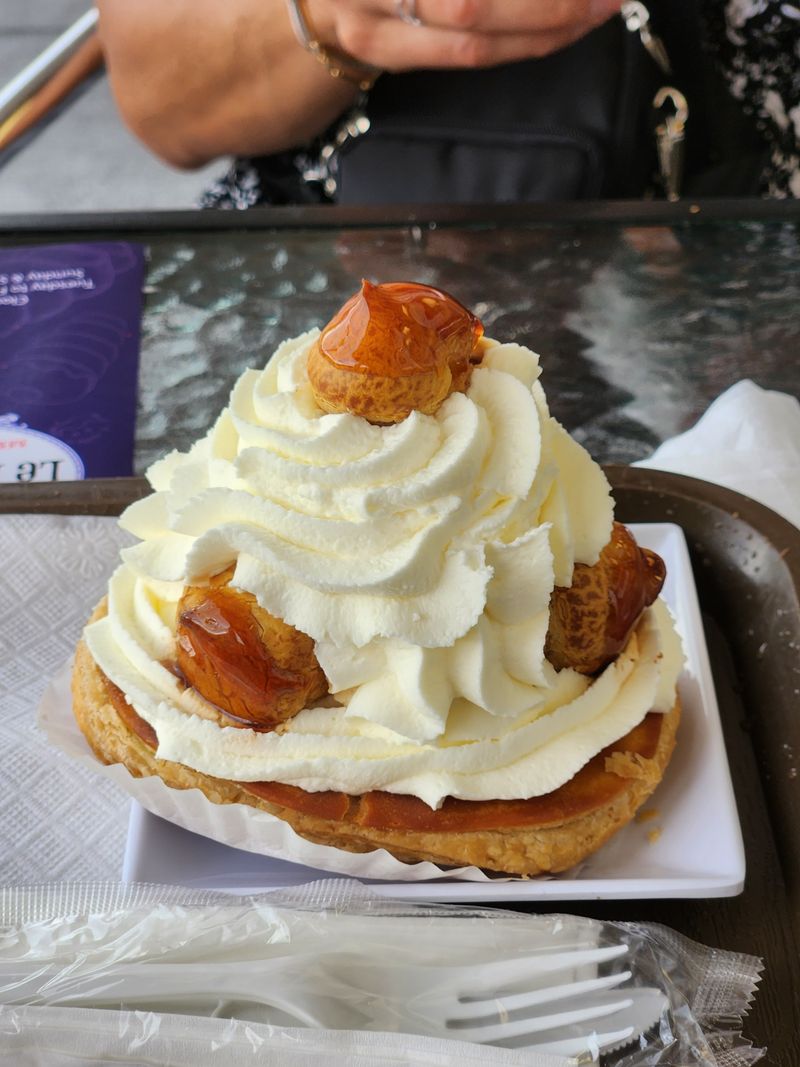 Le Petit Paris Bakery in Winter Garden