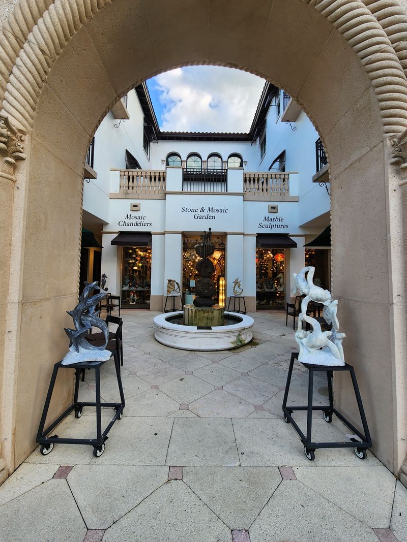 5th Avenue South & 3rd Street South stroll