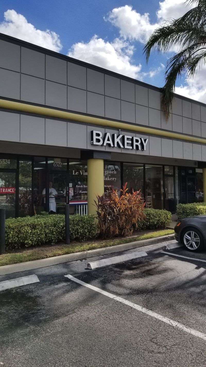 Le Vinois Bakery (Fort Lauderdale)
