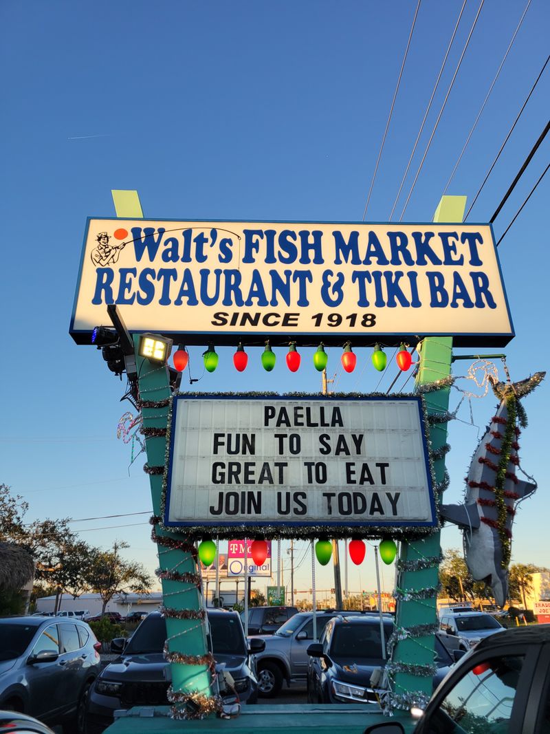 Walt's Fish Market Restaurant — Sarasota