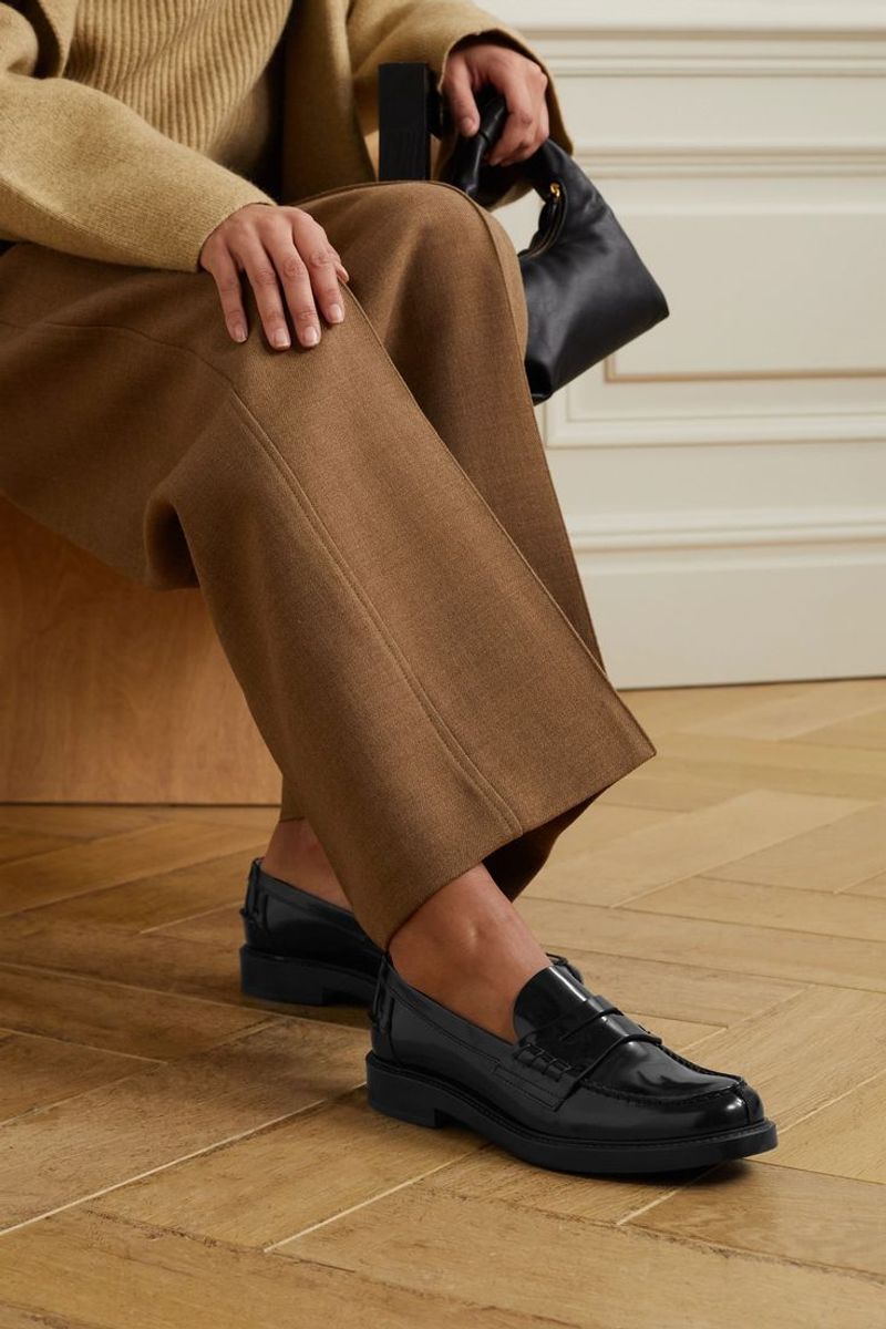 Your Office Wardrobe Needs These 8 Winter Shoe Styles That Mean Business