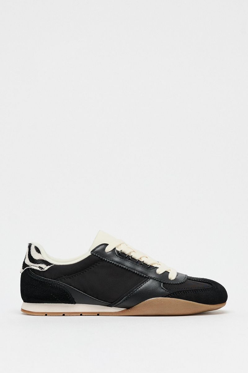 Zara Contrast Sneakers