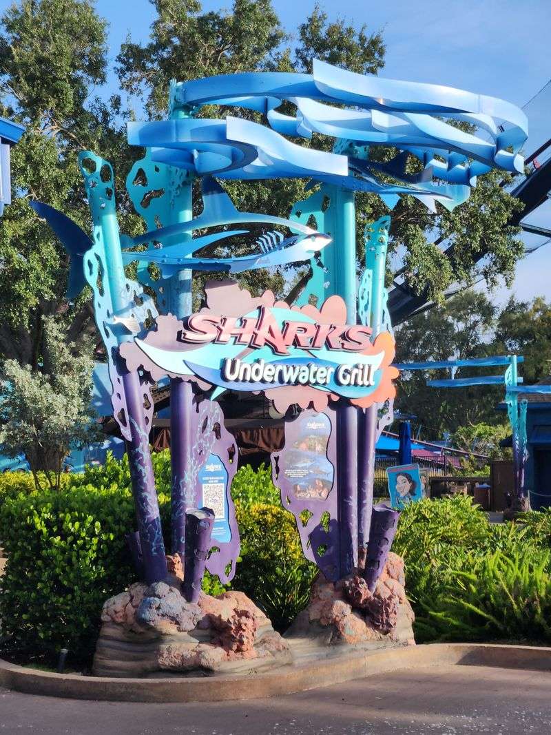 Sharks Underwater Grill — SeaWorld Orlando