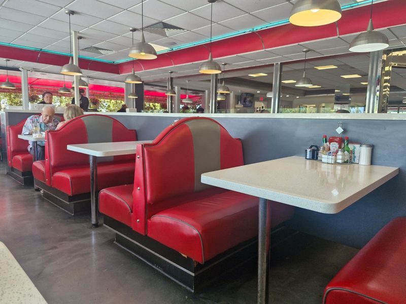 Lester's Diner — Fort Lauderdale